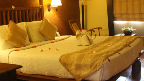 SUPERIOR LAND COTTAGE